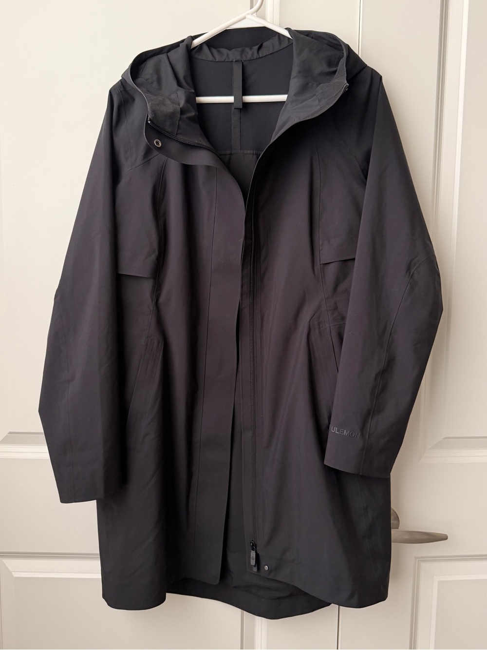 Lululemon rain rebel jacket size 6